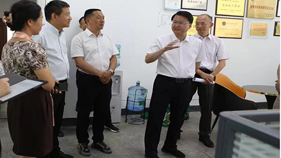 省国资委党委副书记聂爱军到菠菜担保网 - 最权威的全网担保平台信息调研